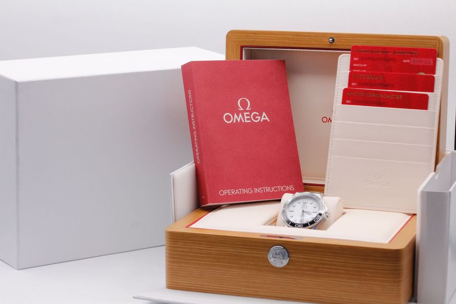 Omega Seamaster Diver 300m 210.32.42.20.04.001